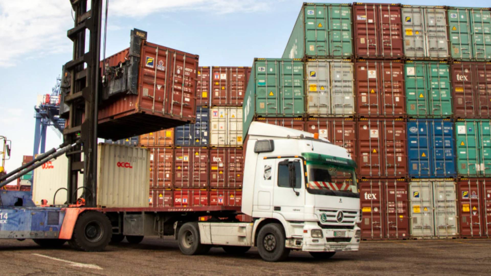 ميناء الحاويات - ارشيفية