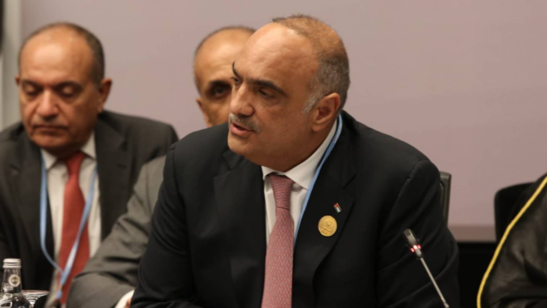 الخصاونة في جلسة إطلاق مبادرة التغير المناخي