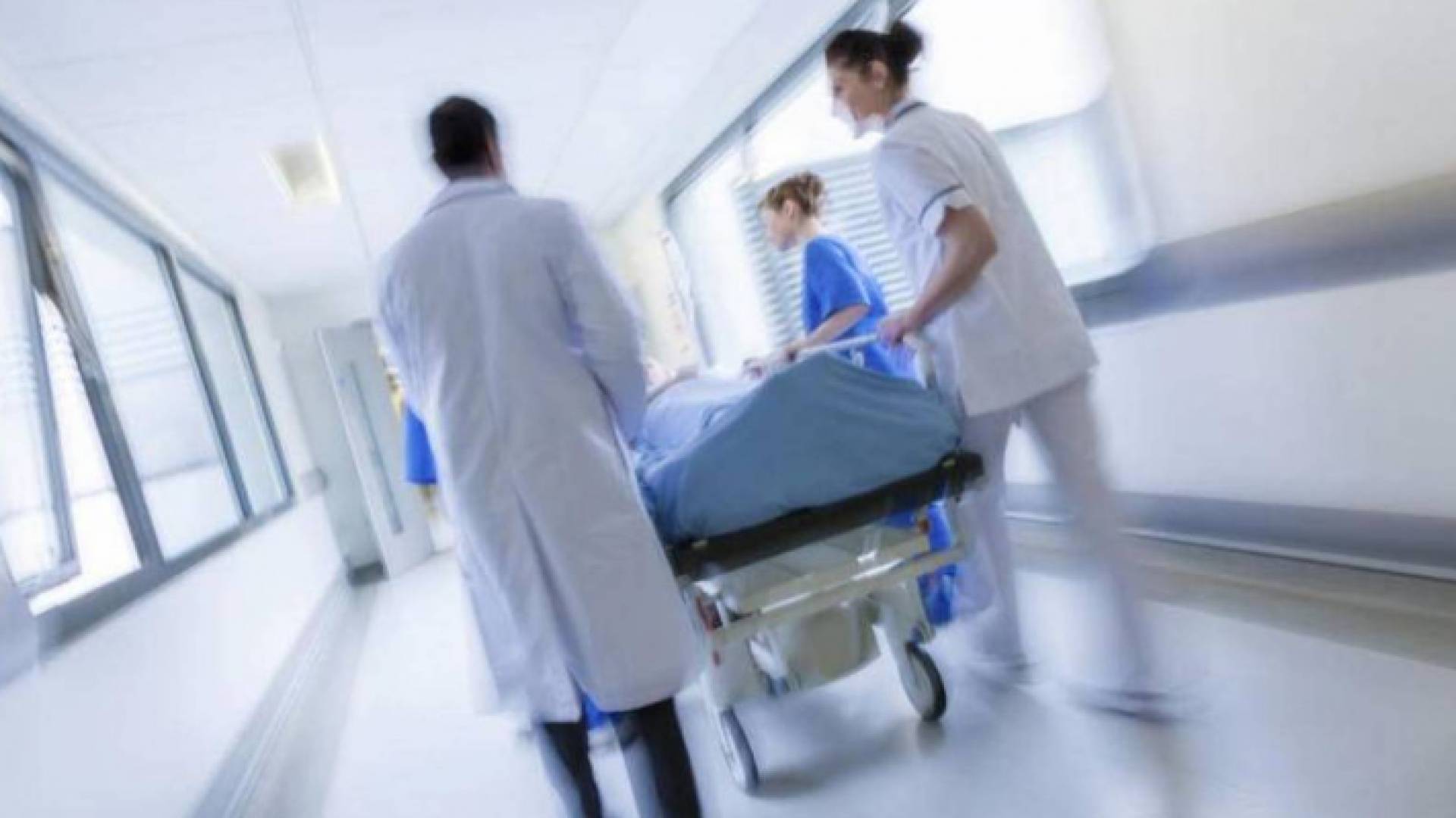 من داخل غرفة عناية حثيثة في أحد المستشفيات