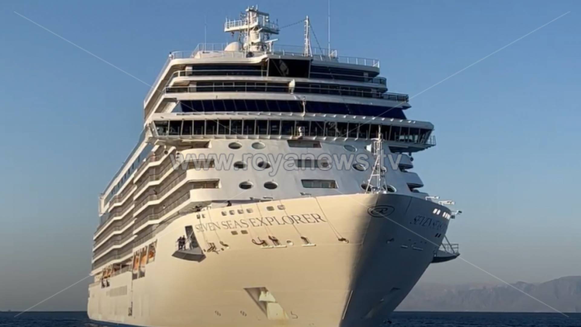 الباخرة السياحية القادمة من ميناء السويس المصري