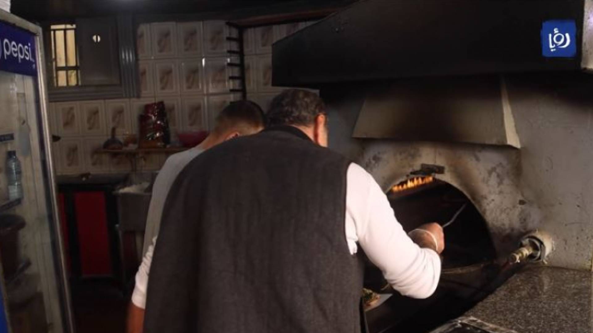 أثناء إعداد المنقوشة اللبنانية