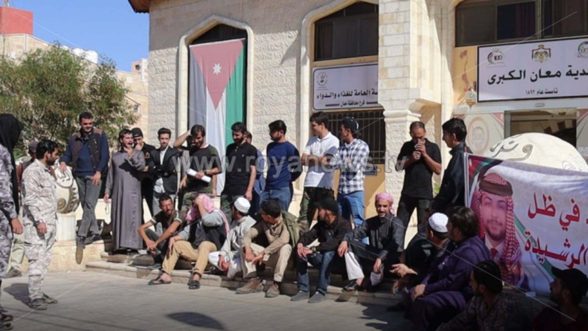 المتعطلون عن العمل