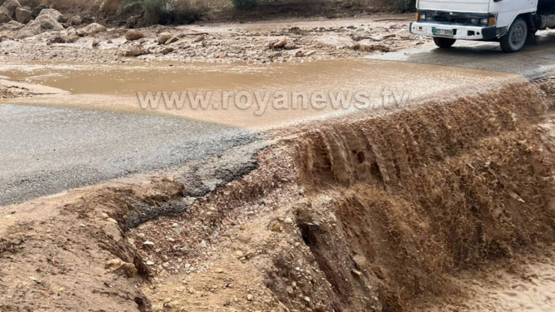 جانب من السيول في المنطقة