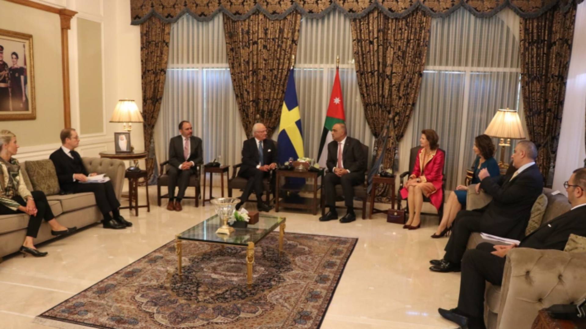 رئيس الوزراء بشر الخصاونة في لقاء مع ملك مملكة السويد كارل السادس عشر غوستاف