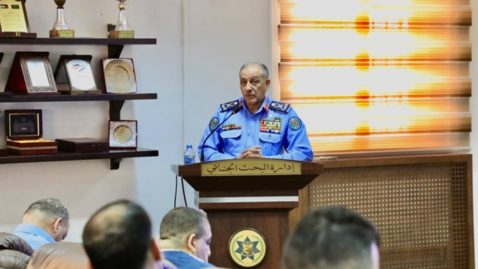 مدير الأمن العام أثناء زيارة إدارة البحث الجنائي