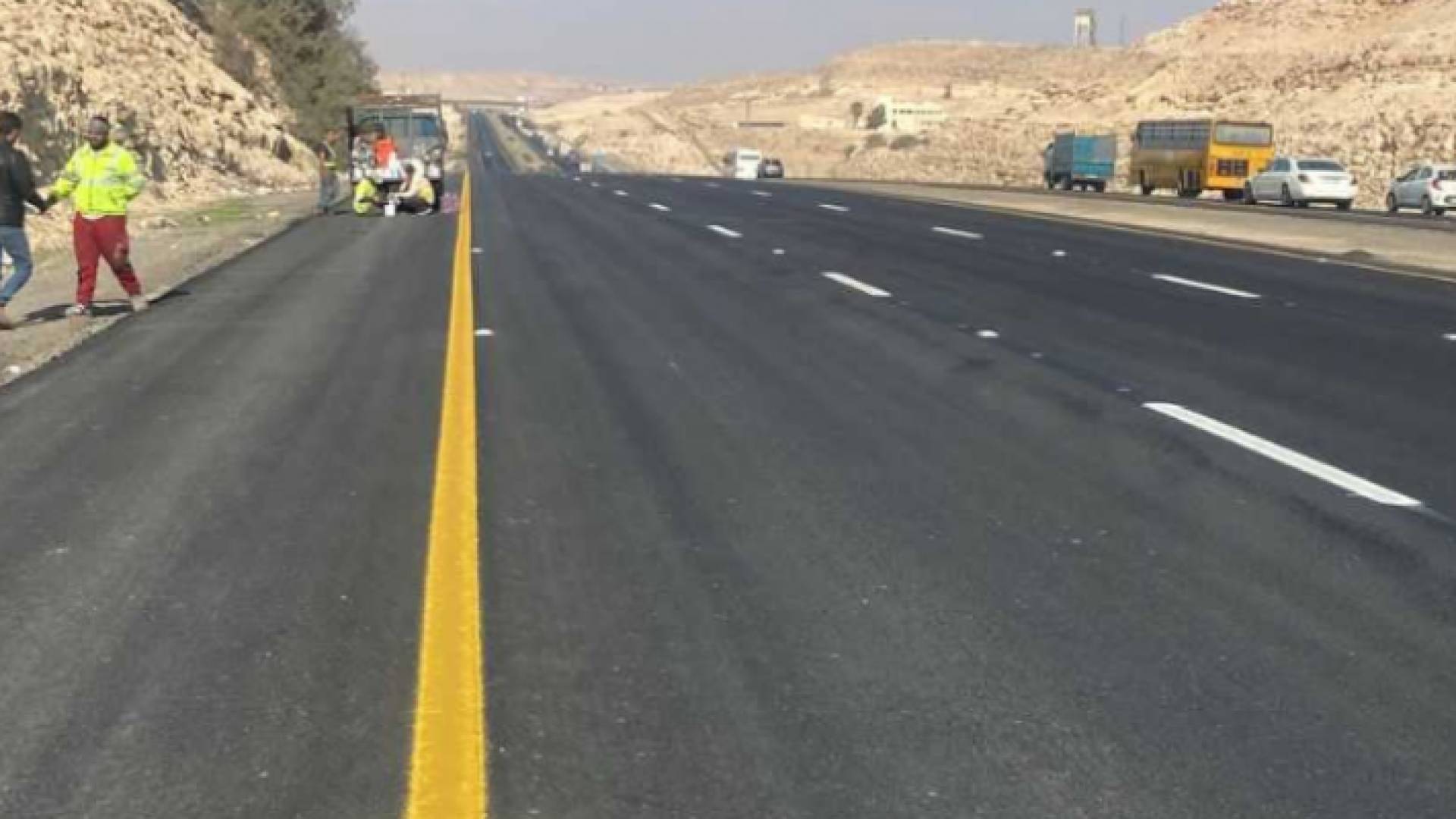 طريق الزرقاء - المفرق