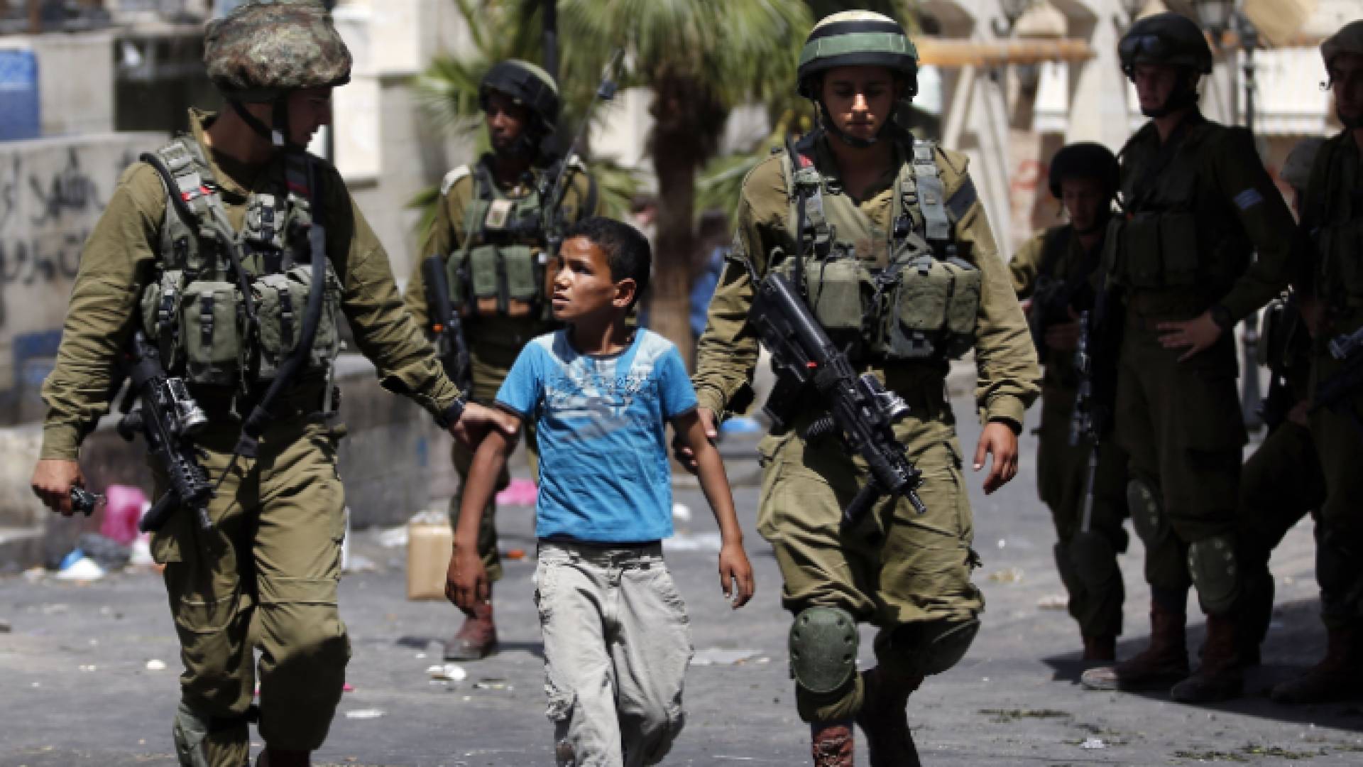 اعتقال طفل فلسطين