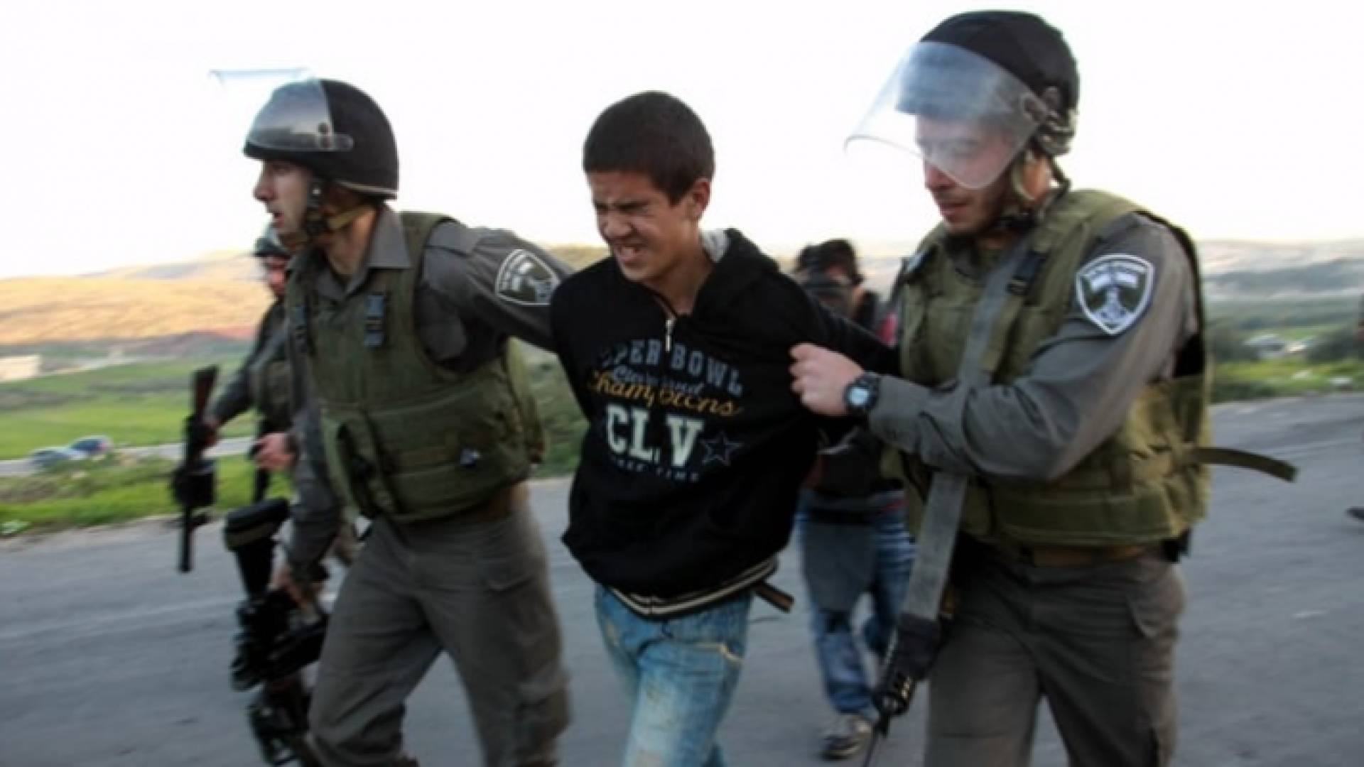 اعتقال طفل فلسطيني - أرشيفية