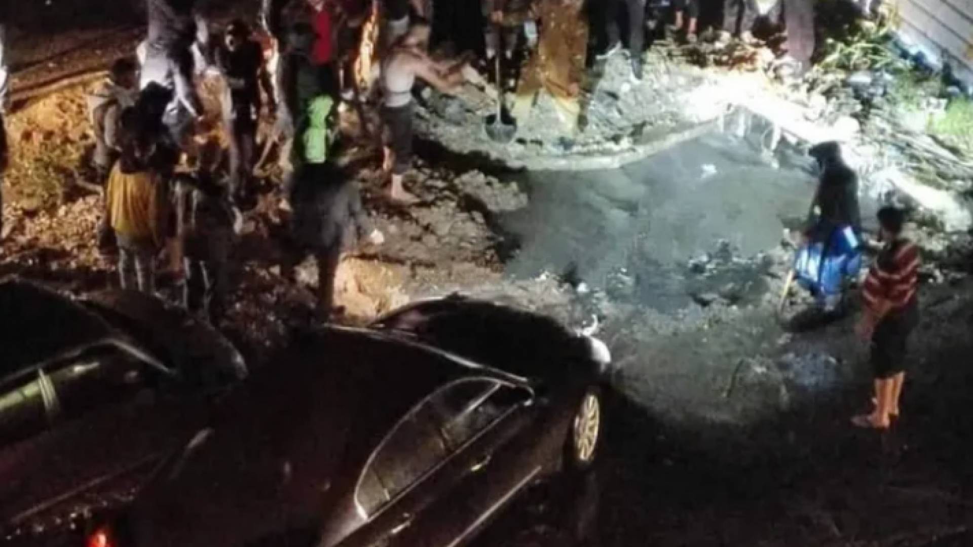 حفرة الصرف الصحي التي توفيت فيها الفتاة