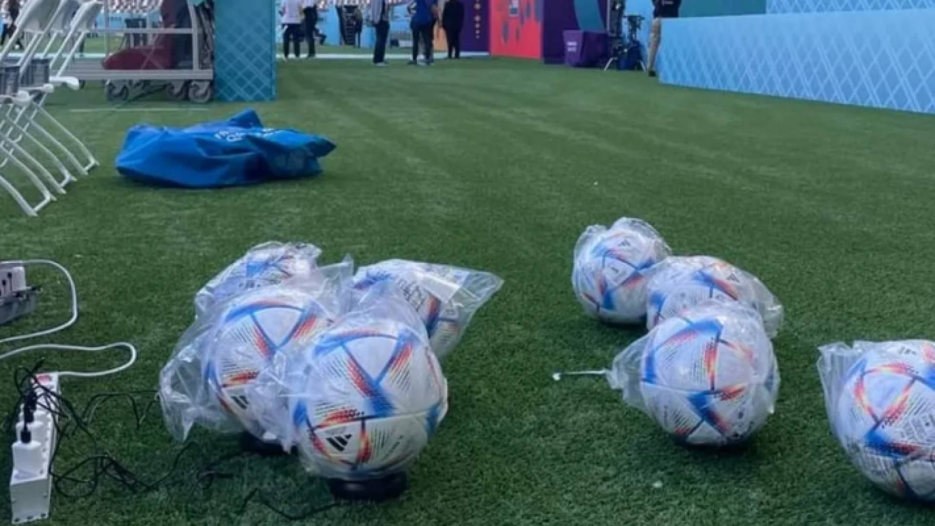 كرات " الرحلة " الخاصة بكأس العالم