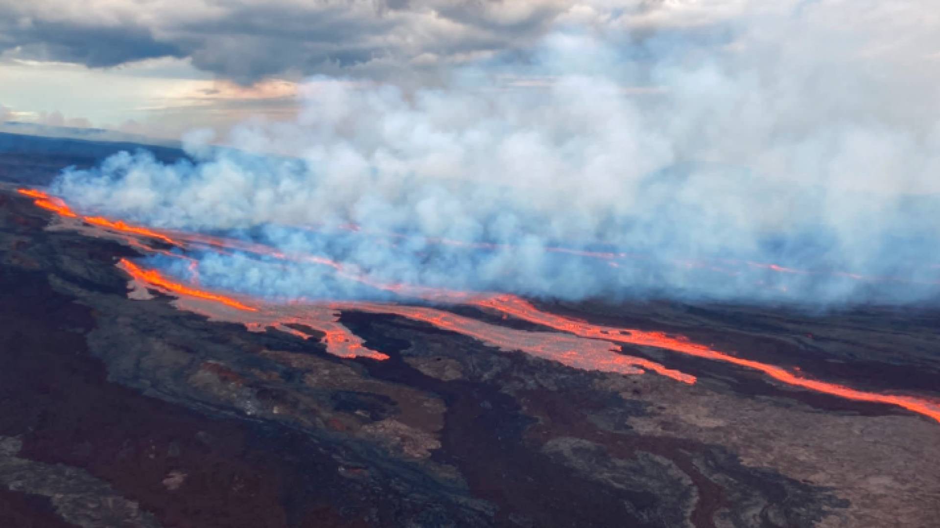 عقب ثوران البركان