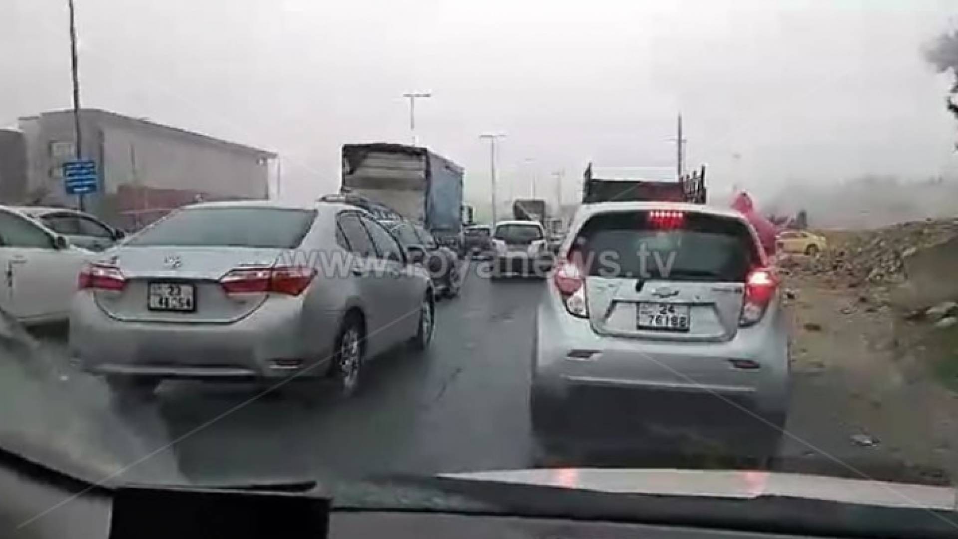 مركبات في أحد شوارع العاصمة عمان