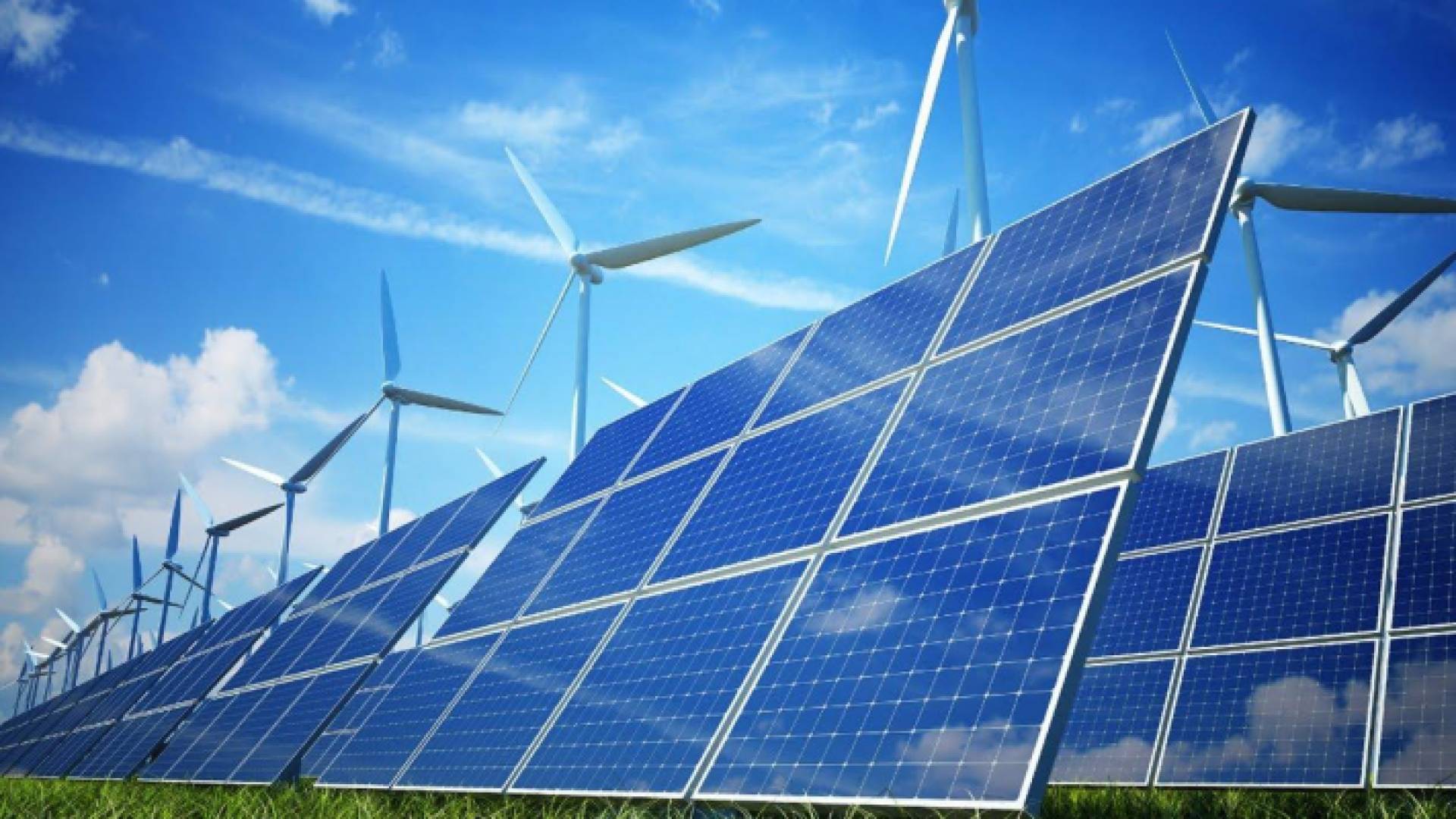 ألواح مستخدمة لاستغلال الطاقة الشمسية