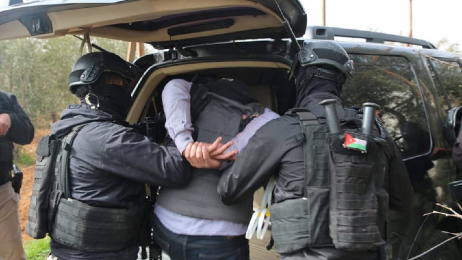 القبض على شخص - تعبيرية