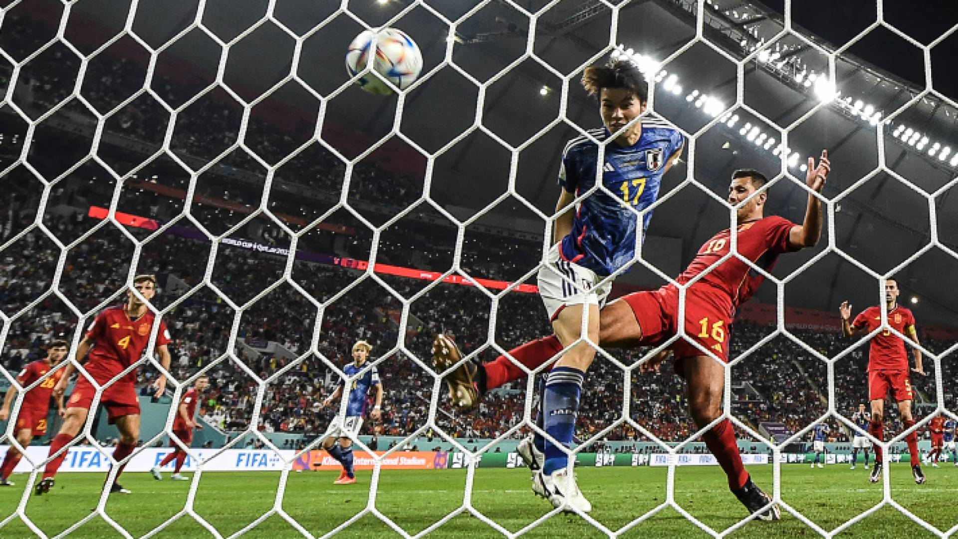 من المواجهة