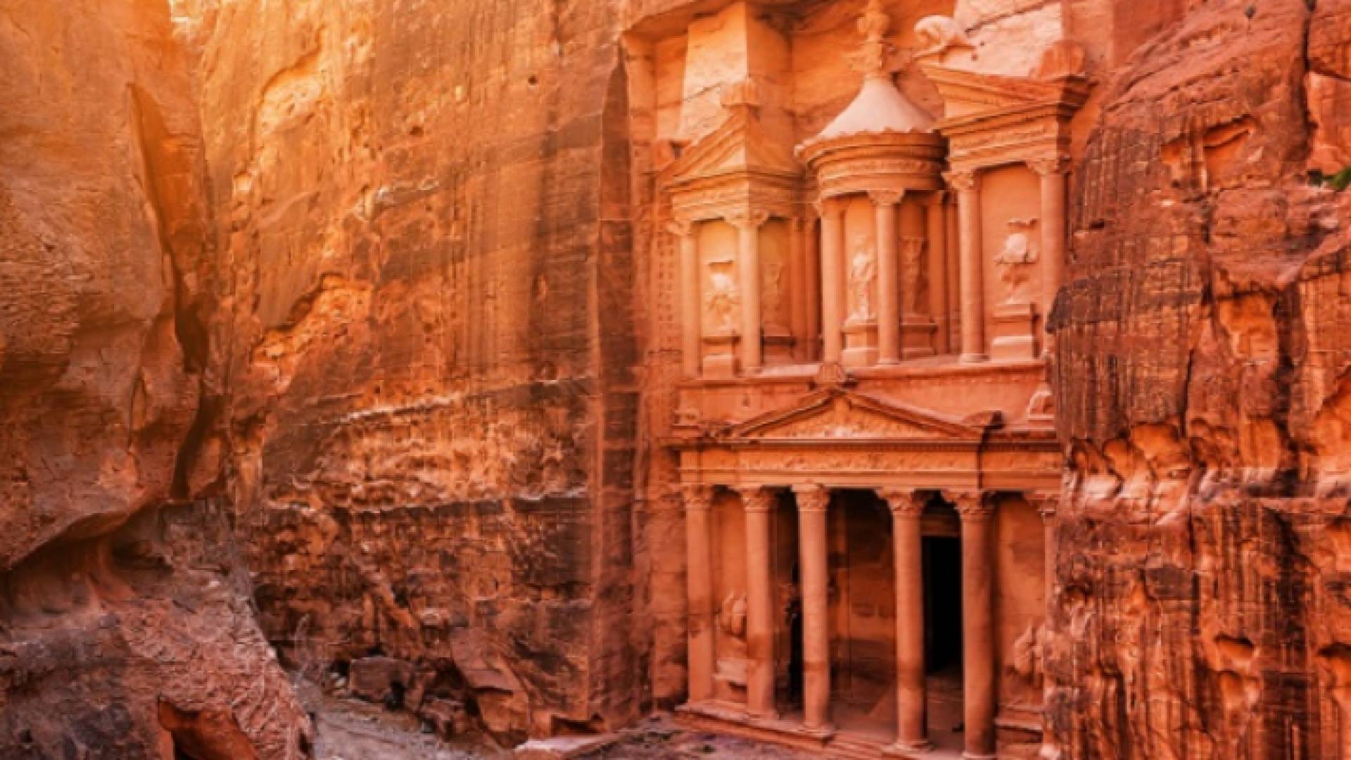 المدينة الوردية "بترا"