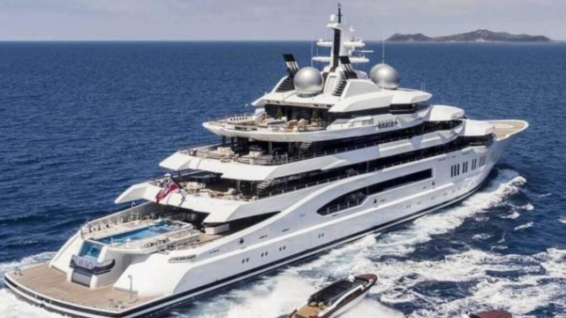 اليخت "مدام غو"