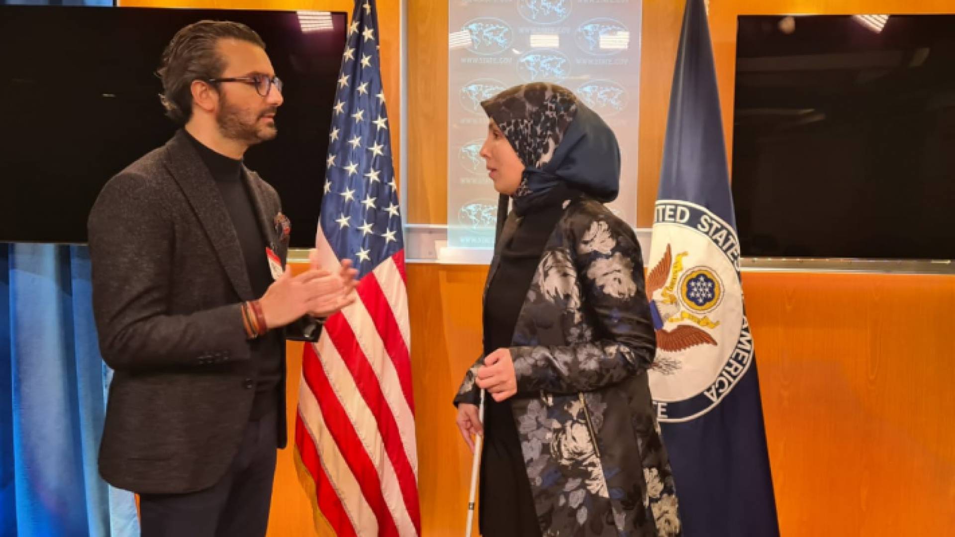 الزميل الكرشة و سارة منكارا