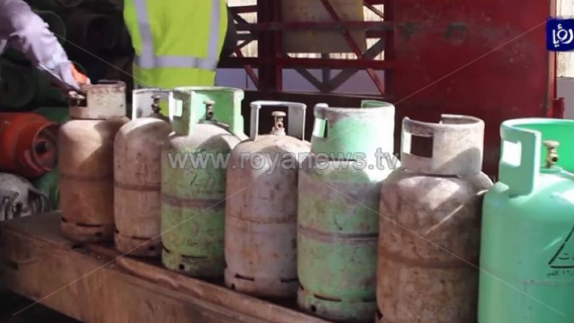 أسطوانات غاز - أرشيفية