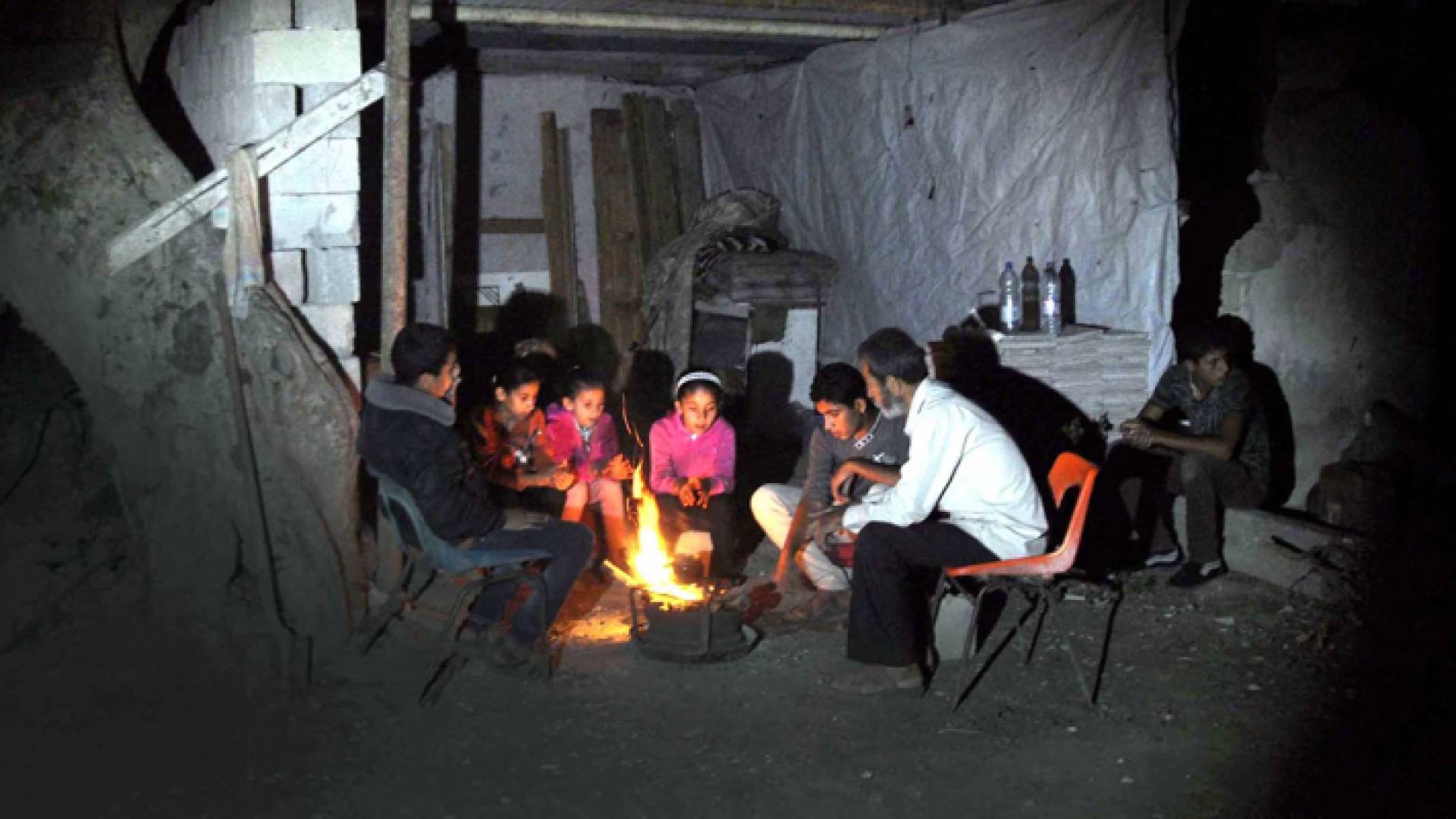 إحدى الأسر العفيفة