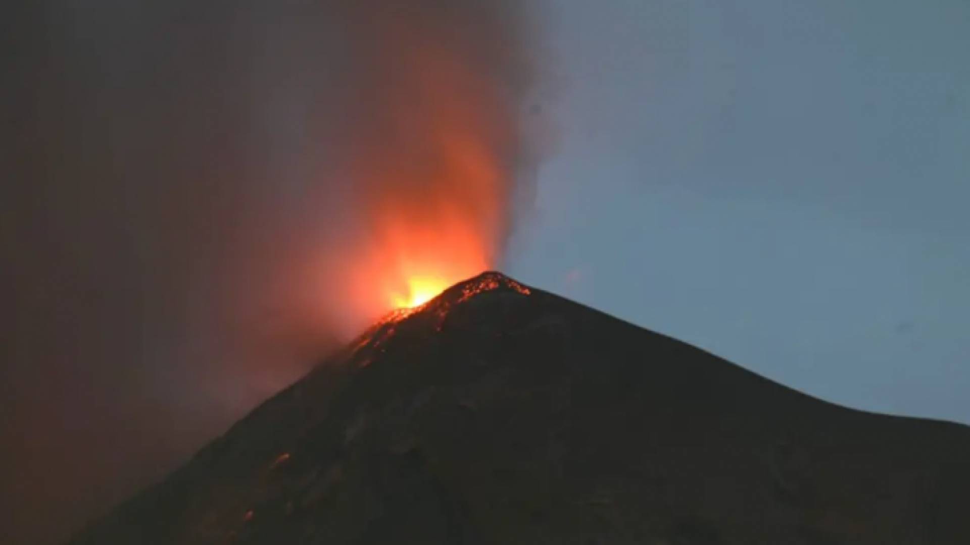 ثوران بركان فويغو