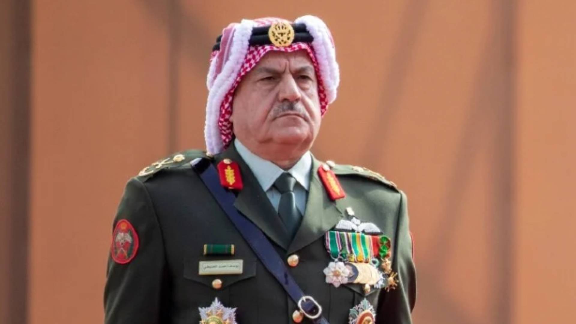 رئيس هيئة الأركان المشتركة اللواء الركن يوسف أحمد الحنيطي