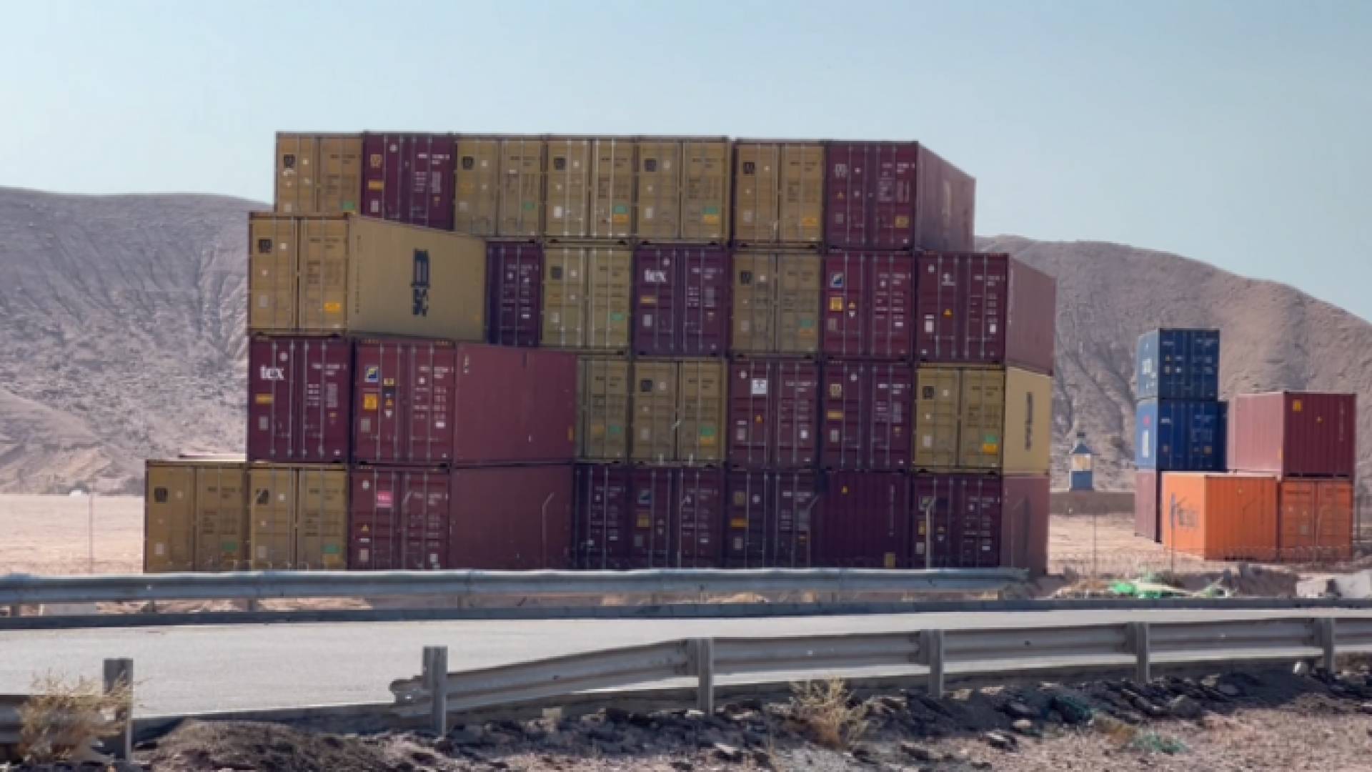 حاويات في ميناء العقبة