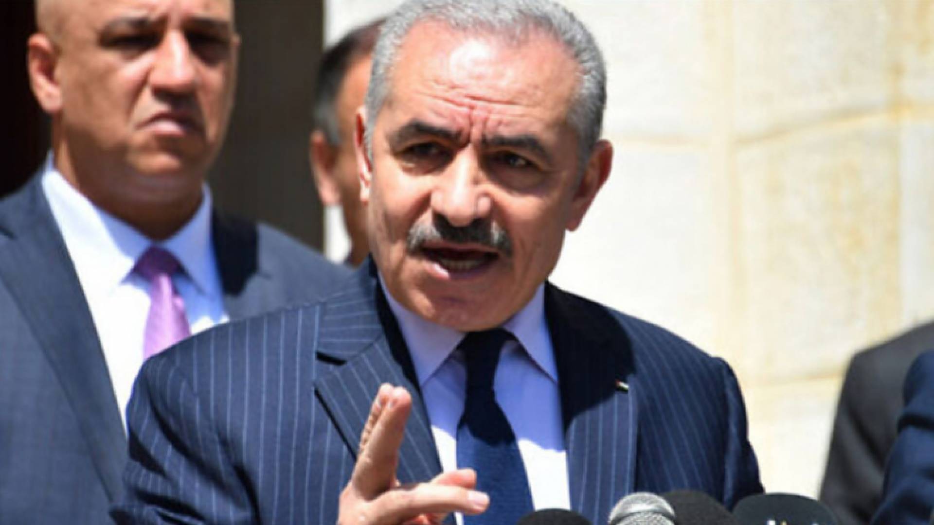 رئيس الوزراء الفلسطيني محمد اشتية