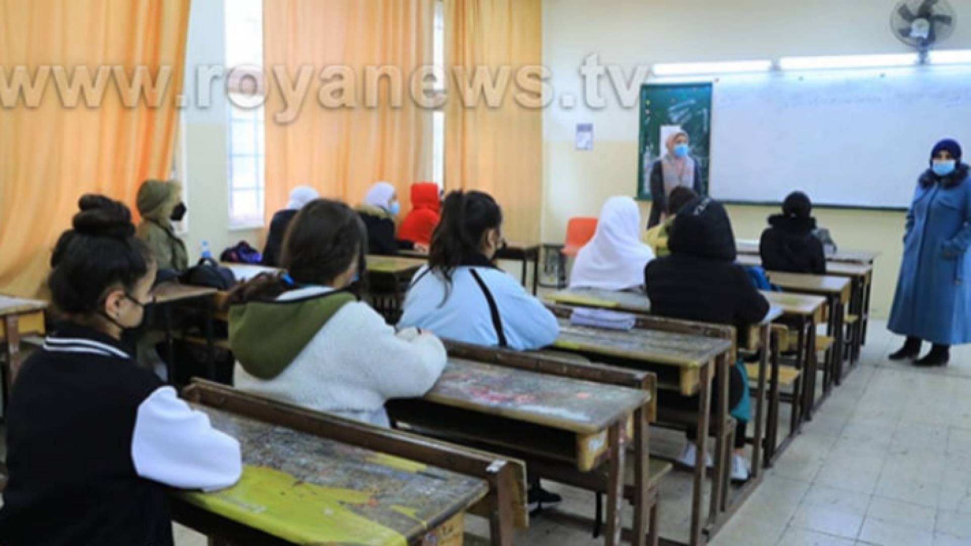 طالبات في أحد الصفوف المدرسية