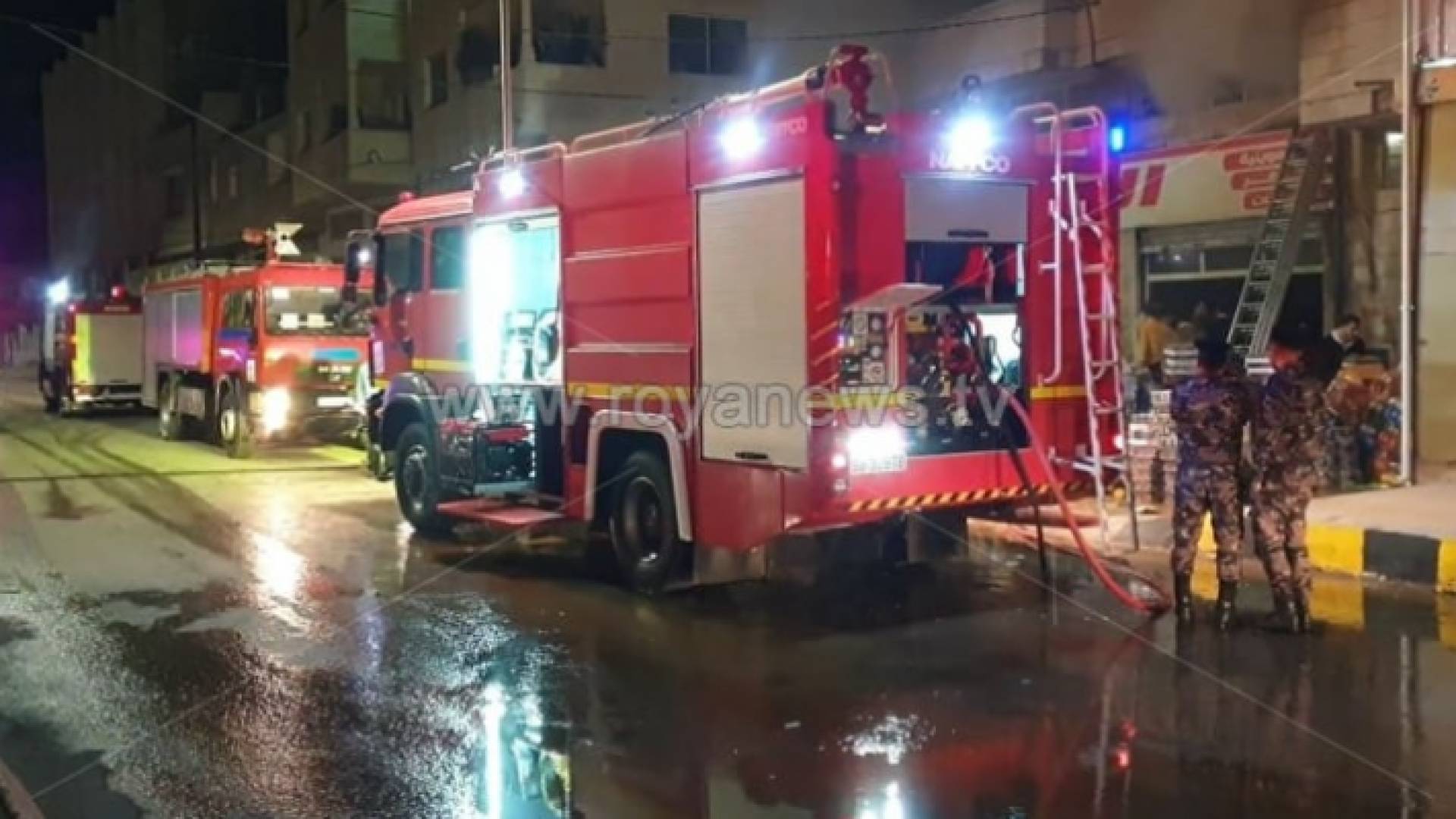 آلية تابعة للدفاع المدني - أرشيفية