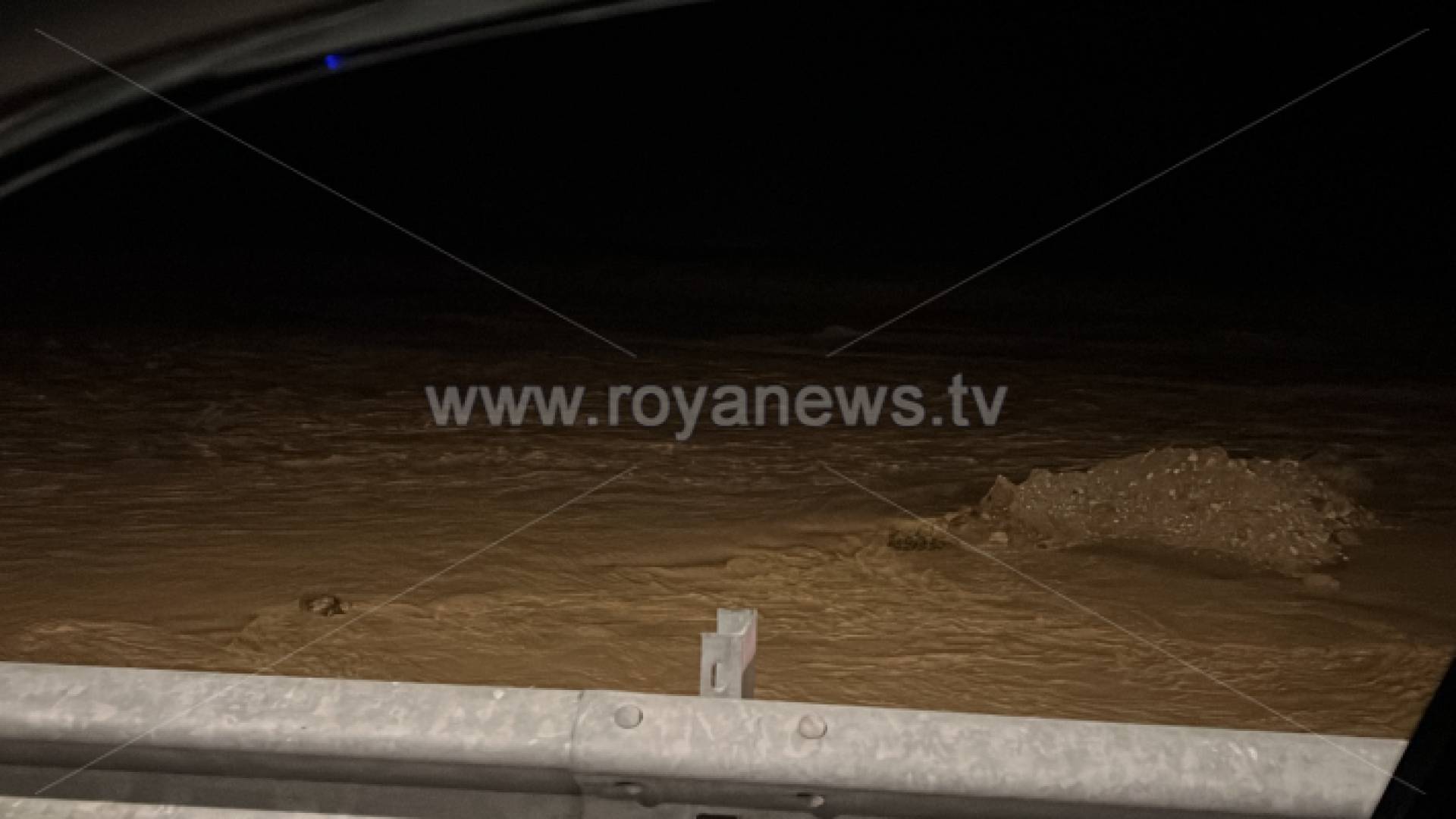 ارتفاع منسوب المياه داخل أحياء في معان