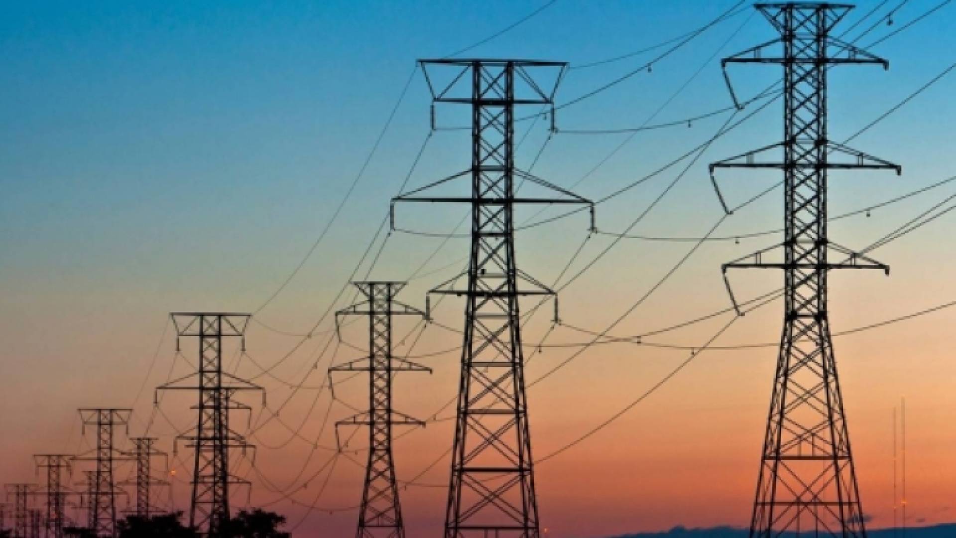 أعمدة كهرباء