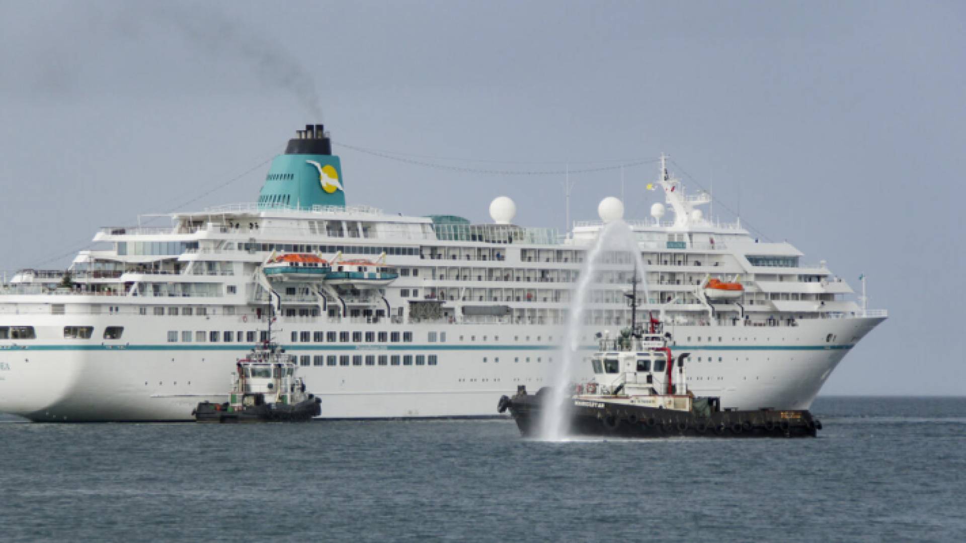 سفينة السياح التي رست في فنزويلا