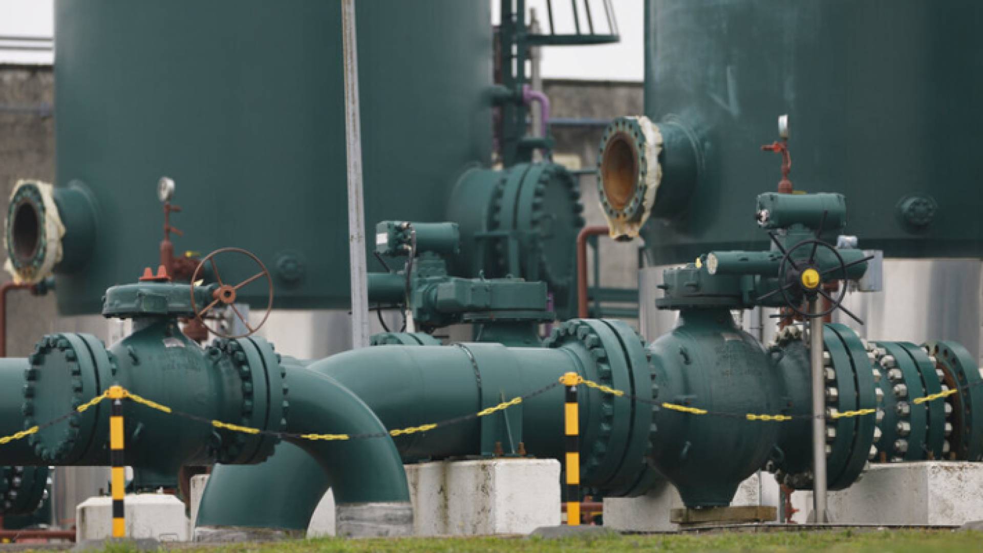 أنابيب لإمداد الغاز الطبيعي