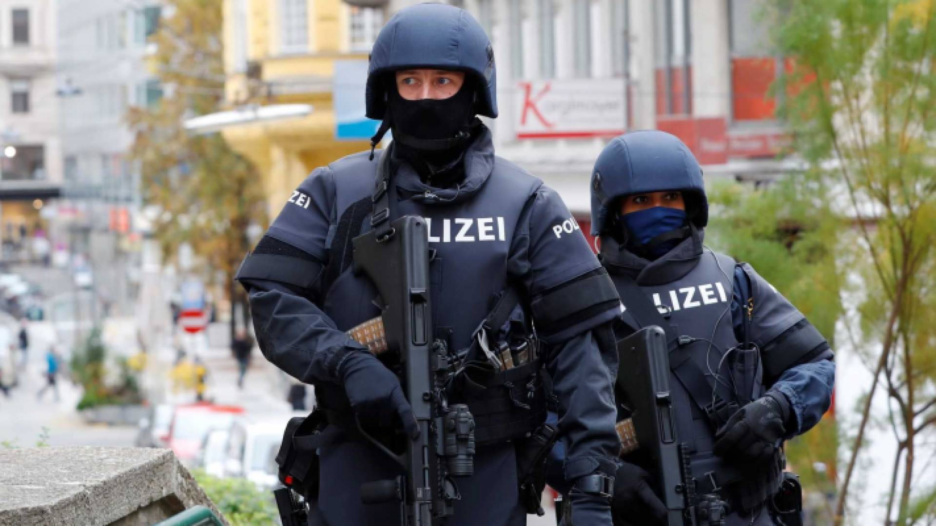 عناصر من الشرطة النمساوية