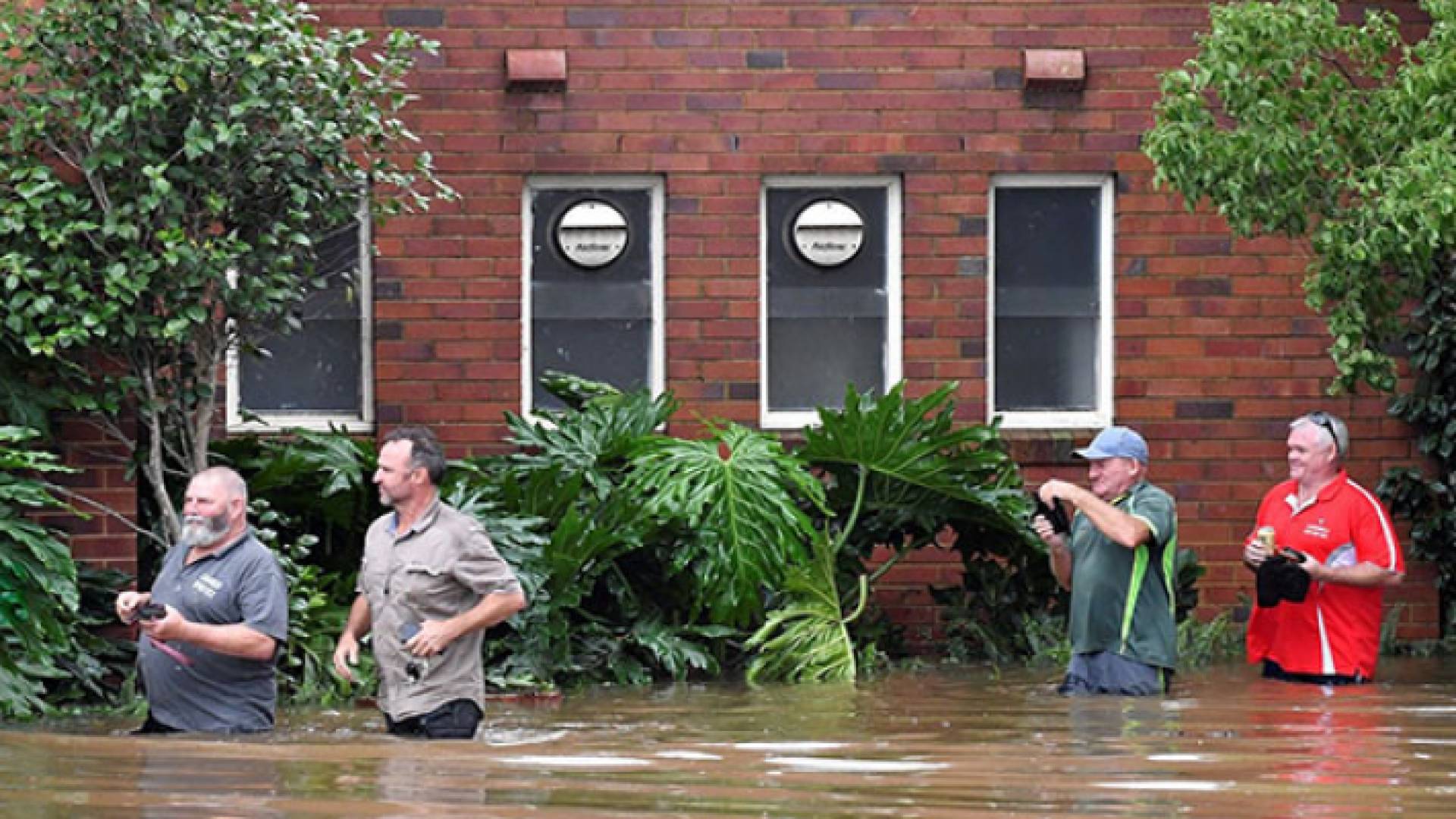 فيضانات في كاليفورنيا