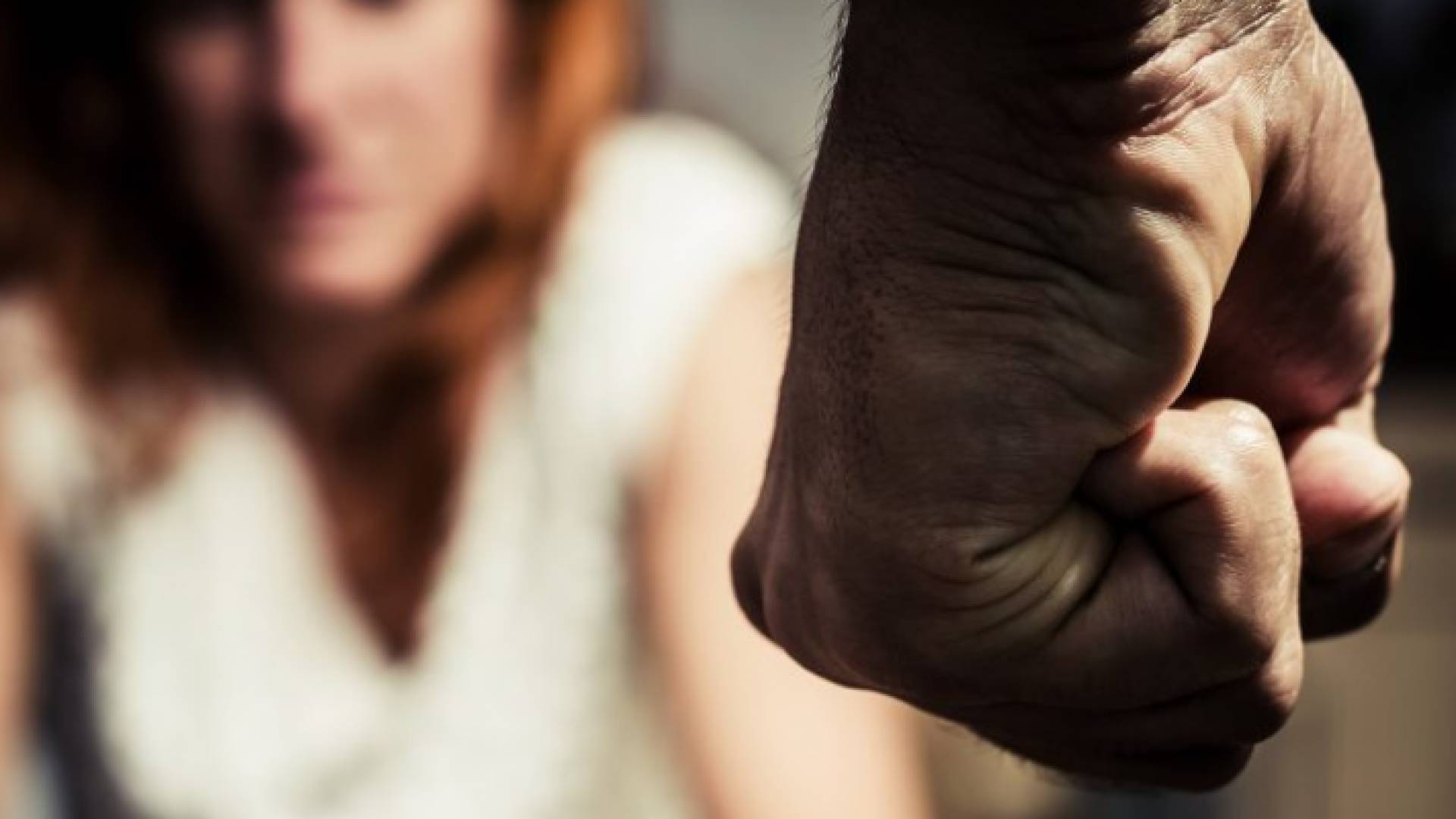 تعنيف زوجة - تعبيرية