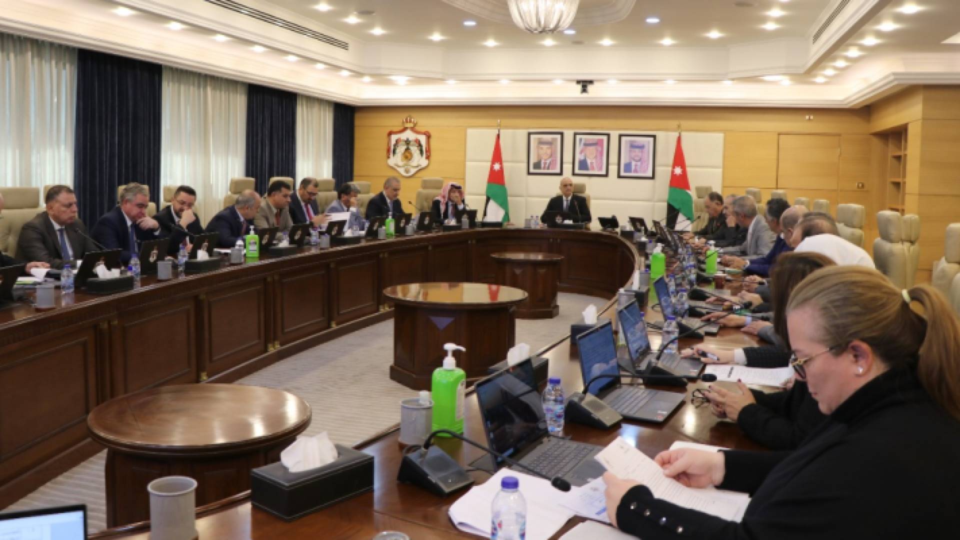 جانب من جلسة مجلس الوزراء