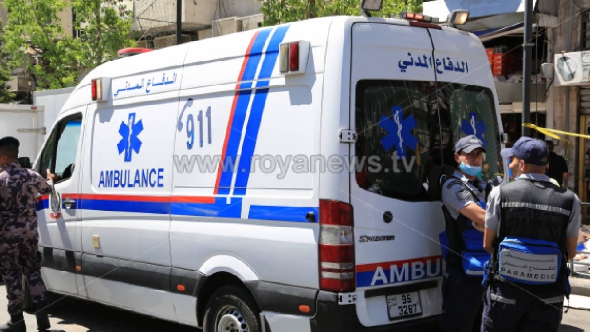 مركبة تابعة للدفاع المدني