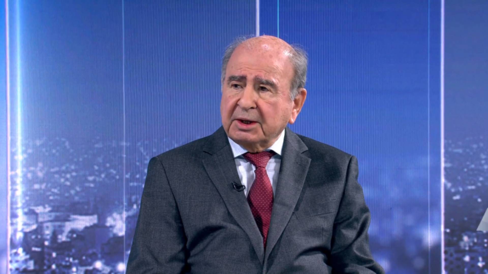 رئيس الوزراء الأسبق طاهر المصري