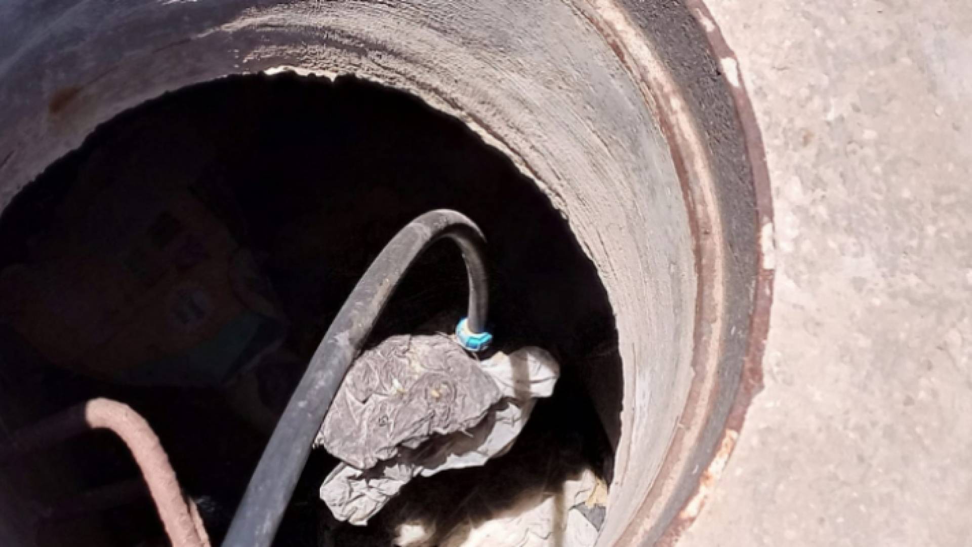 صورة اأرشيفية لاعتداء على خط مياه