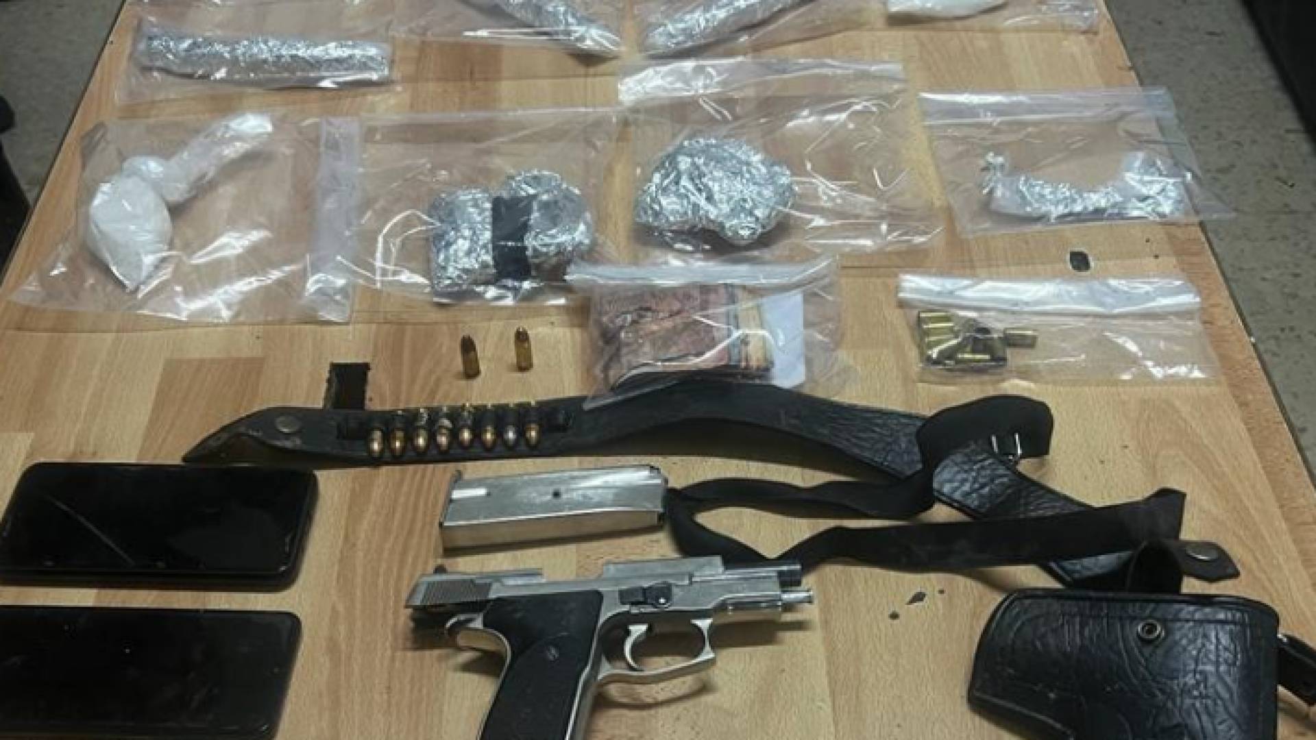 جانب من المضبوطات