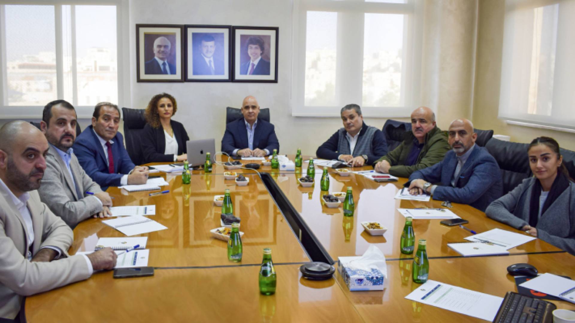 من الاجتماع