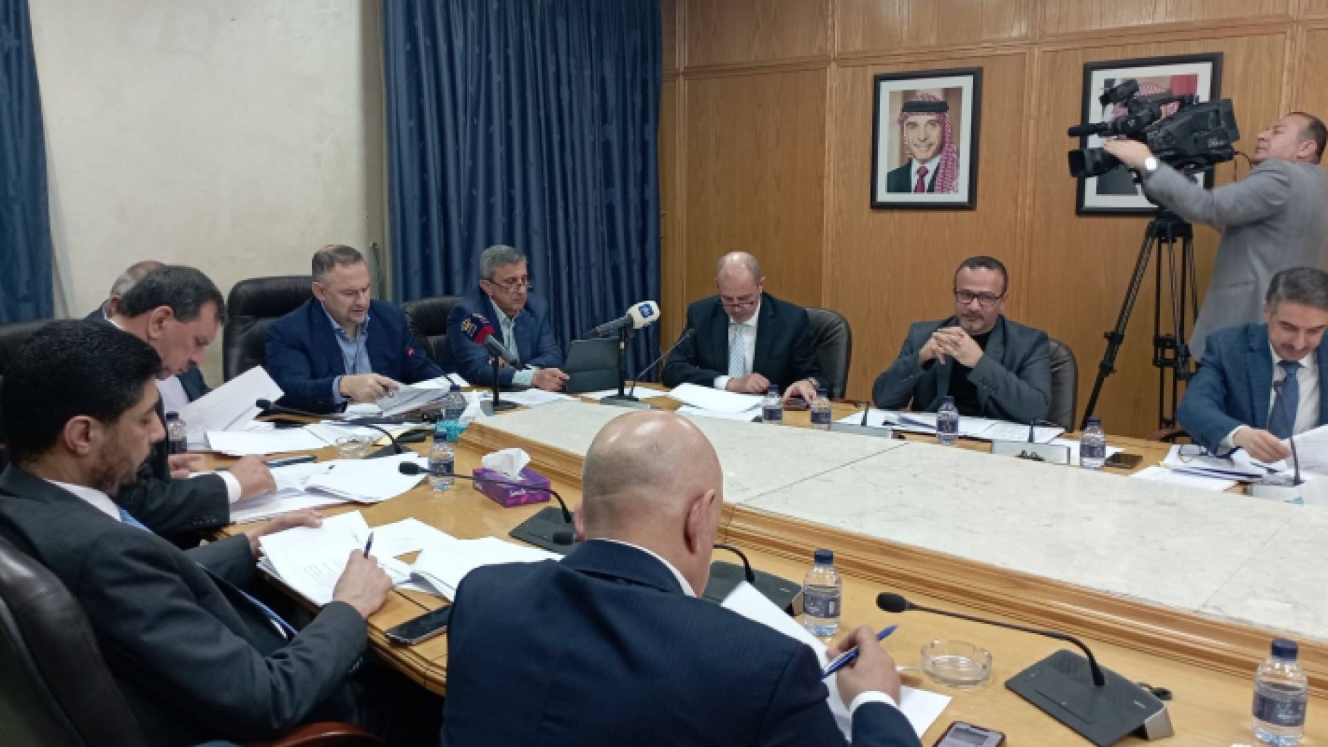 اجتماع لجنة الاقتصاد النيابية مع وزير الصناعة والتجارة والتموين