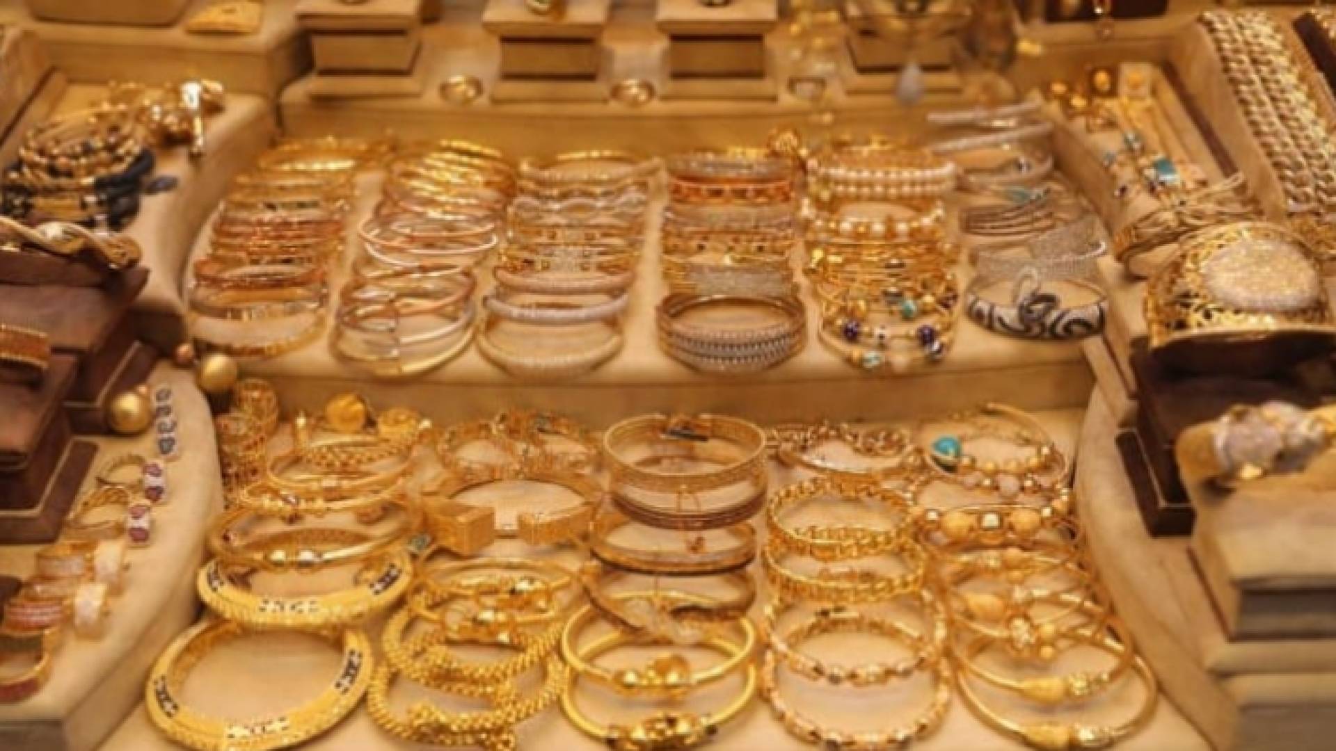 مشغولات ذهبية