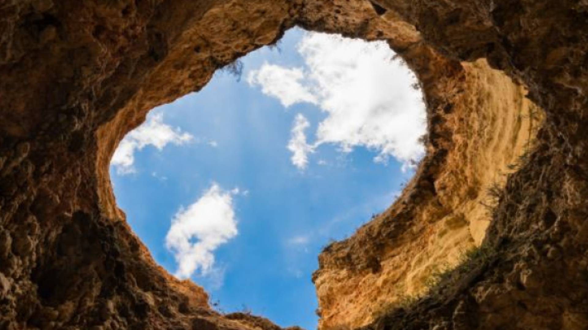 حفرة - تعبيرية