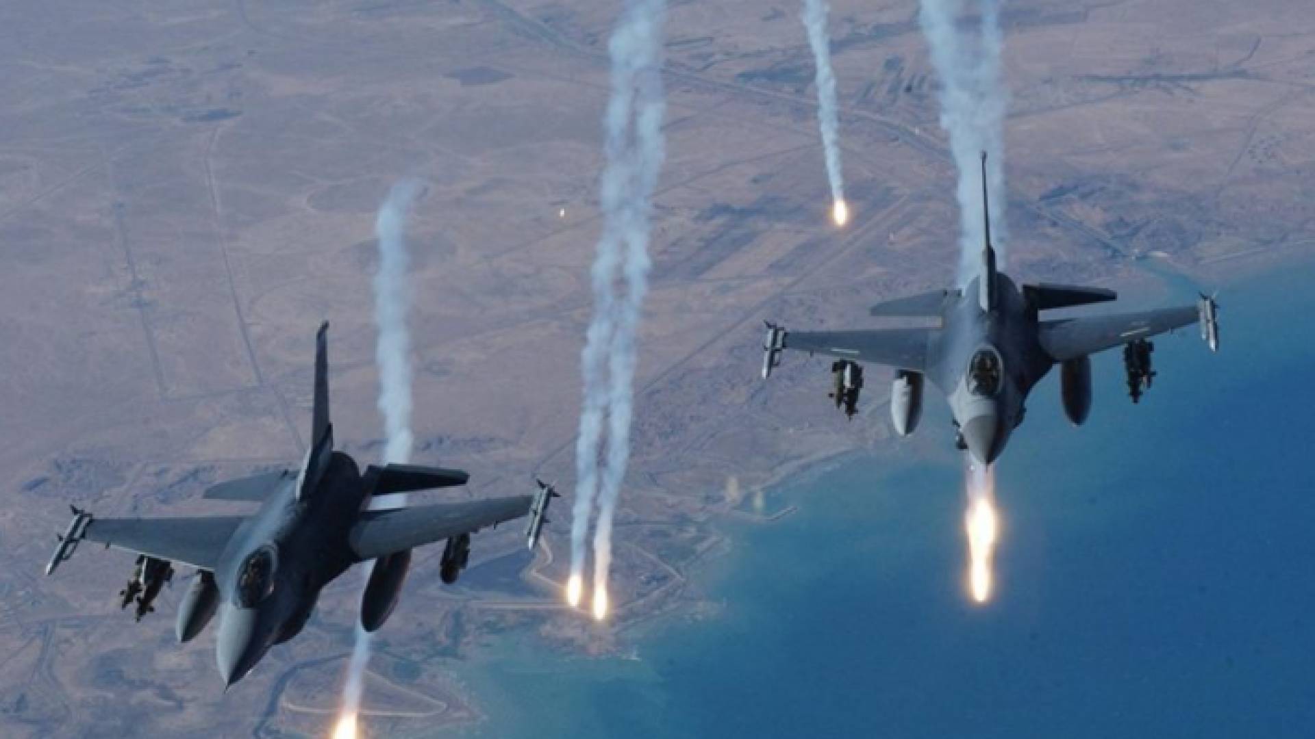 صورة أرشيفية لطائرات أمريكية محملة بغارات