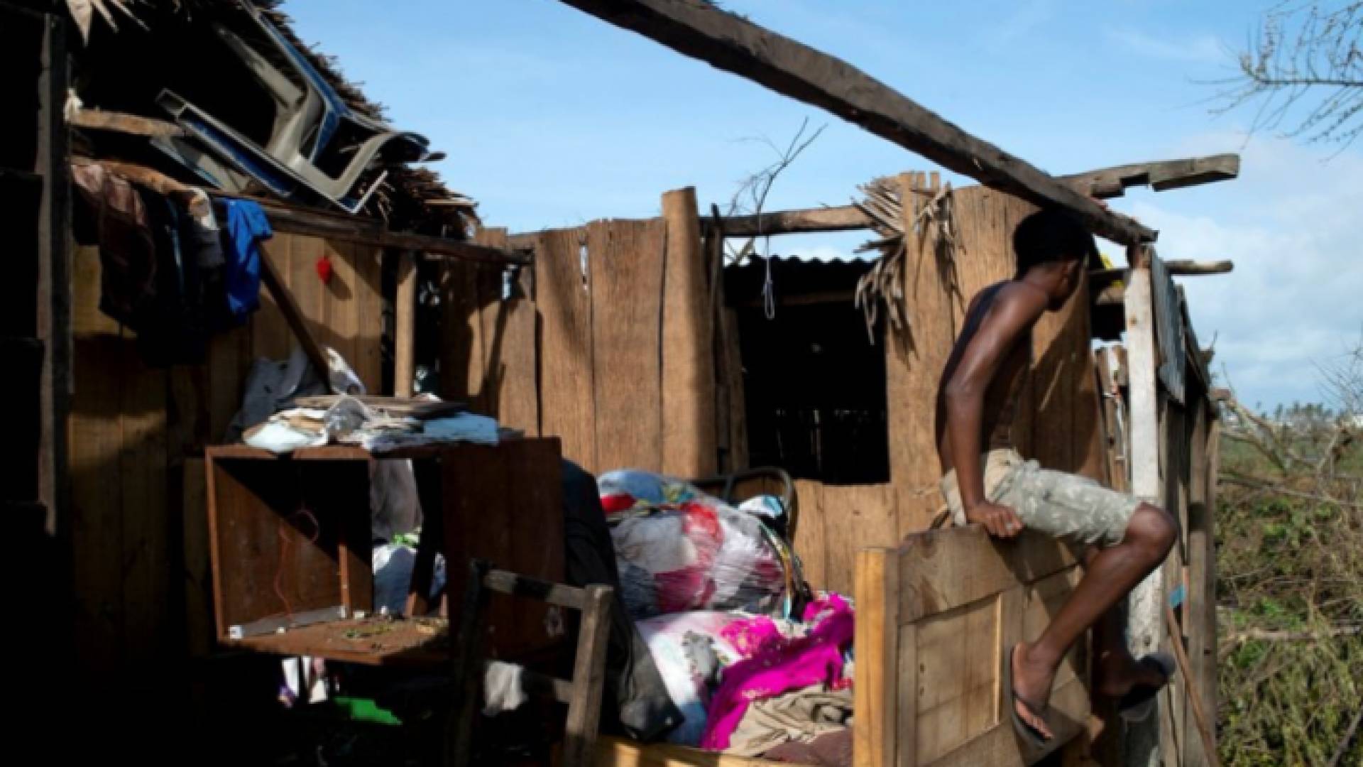 صورة أرشيفية لمنزل دمر بفعل الأعاصير