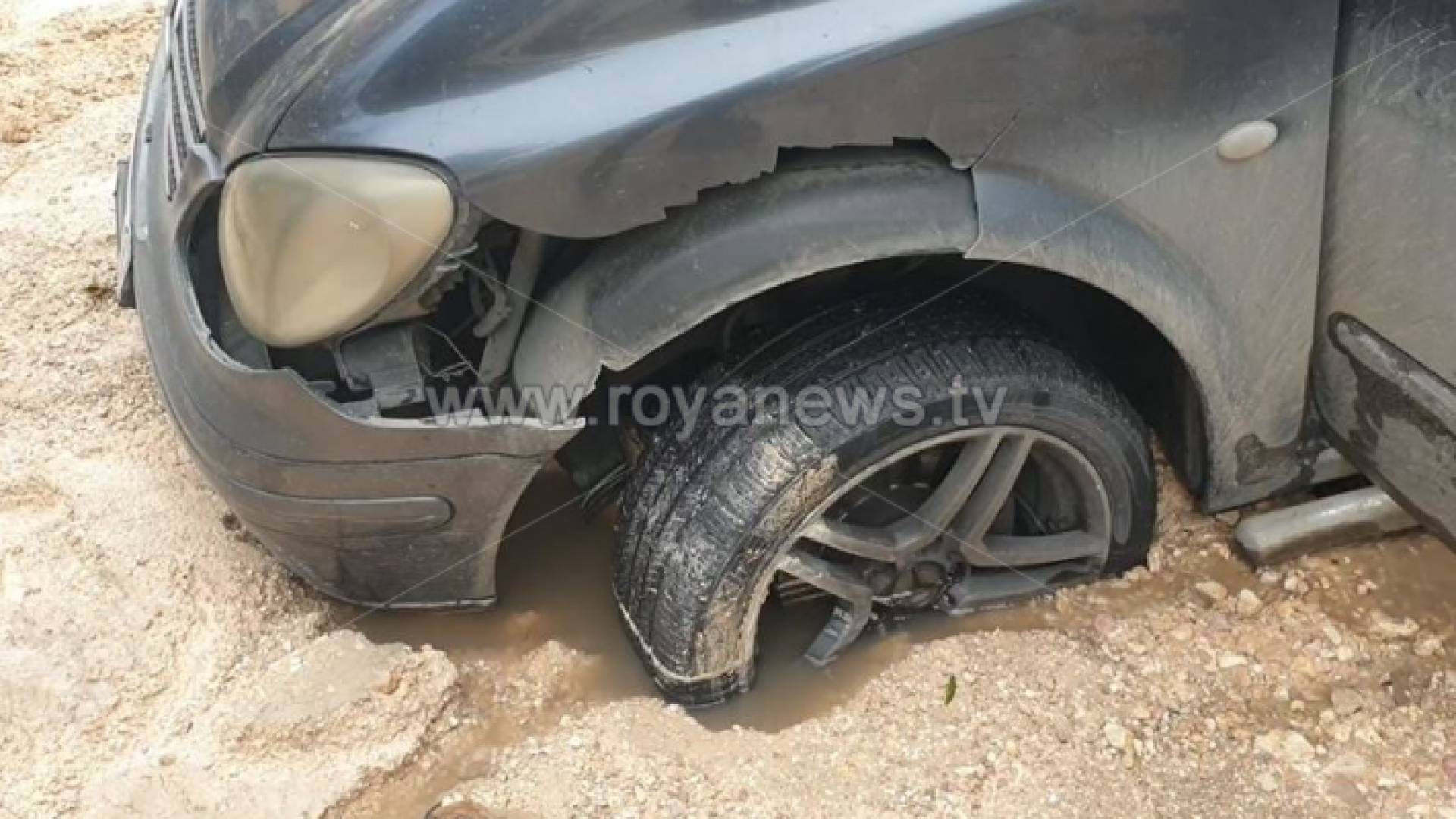 مركبة متضررة