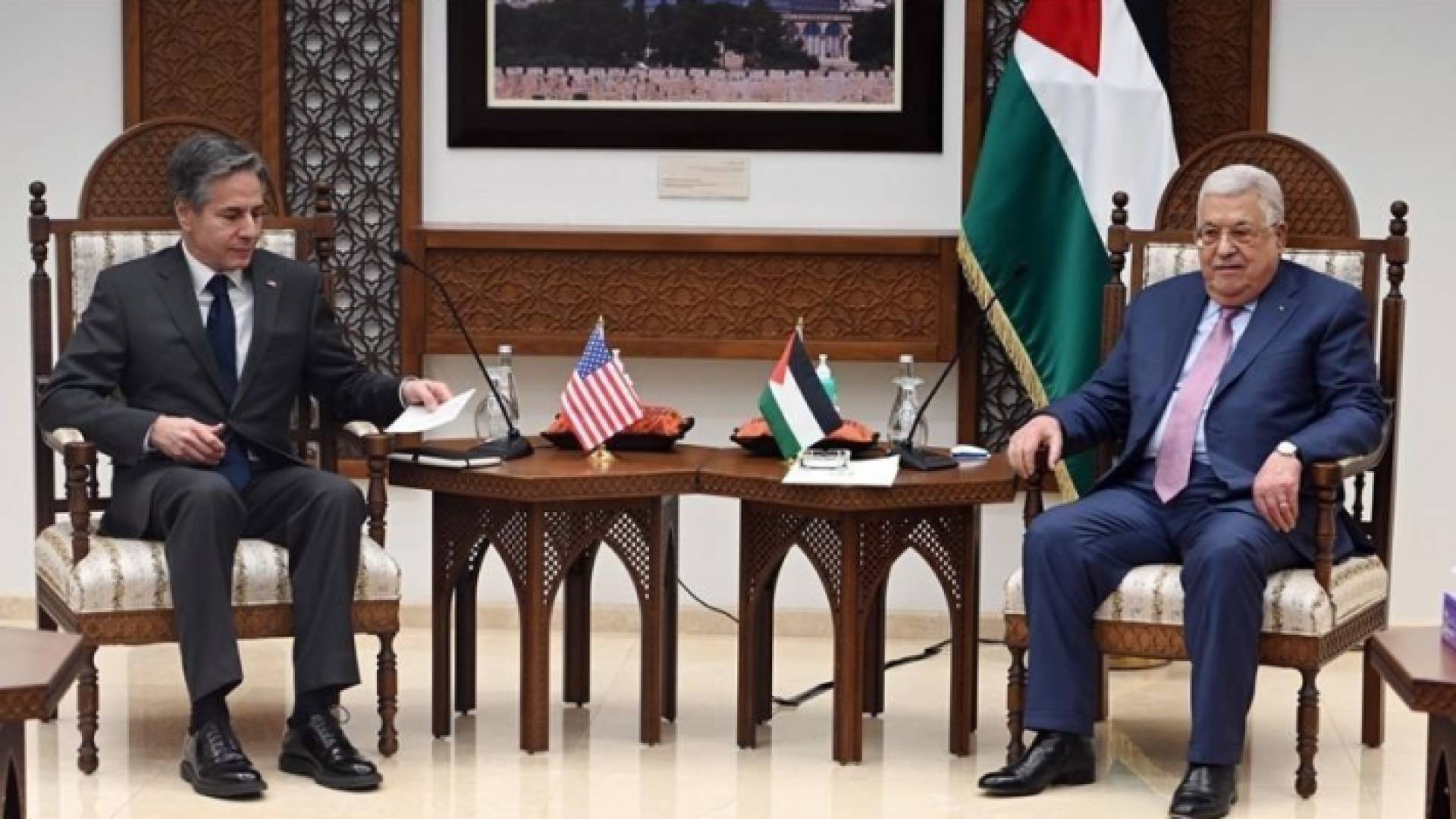 صورة أرشيفية للقاء الرئيس الفلسطيني محمود عباس ووزير الخارجية الأمريكي أنتوني بلينكن
